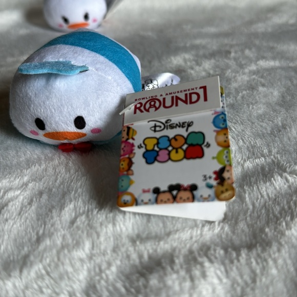 Disney Donald and Daisy Tsum Tsum Plush - Picture 6 of 6